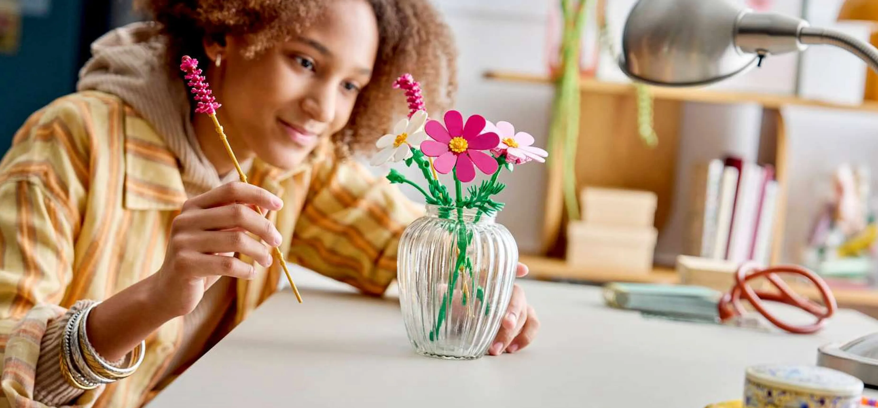 Конструктор LEGO Botanicals Цветы космеи (11514)