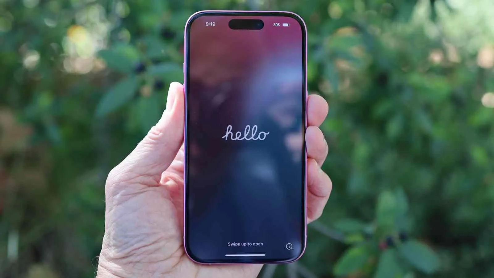 iPhone 17 екран