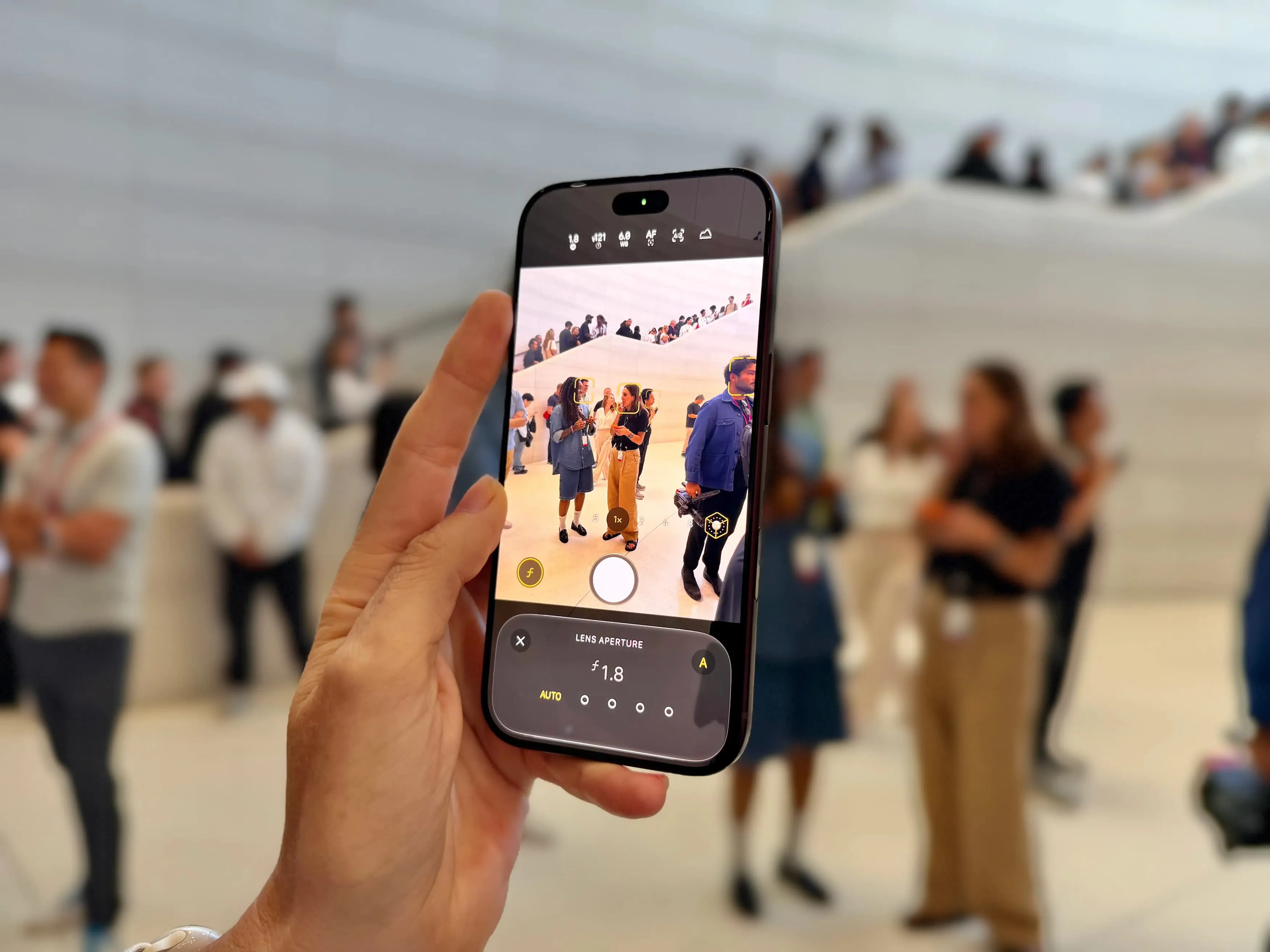 Apple iPhone 18 Pro відео