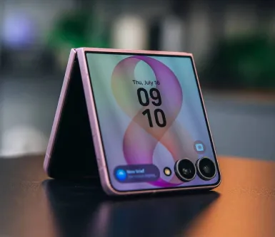 Samsung показала новый Galaxy Flip 8