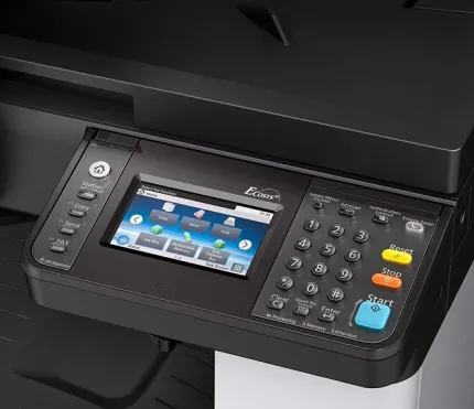 Xerox VersaLink C7120 проти Kyocera ECOSYS M8124cidn: битва флагманів