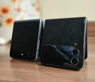 Чим відрізняється Samsung Z Flip 4 від Flip 5?