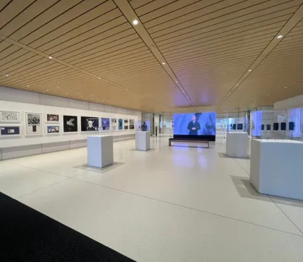 Apple підготувала виставку до 50-річчя з культовими продуктами та фотографіями