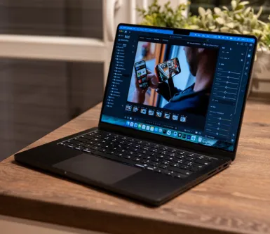Битва MacBook Air M5 та MacBook Pro M5