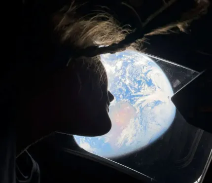 NASA опублікували перші знімки Землі з місії Artemis II зняті на iPhone 17 Pro Max