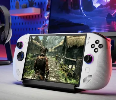Legion Go против Steam Deck OLED: размер экрана и другие фишки