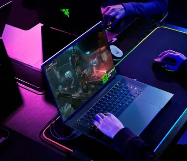 Какая матрица лучше: IPS или OLED для игрового ноутбука?