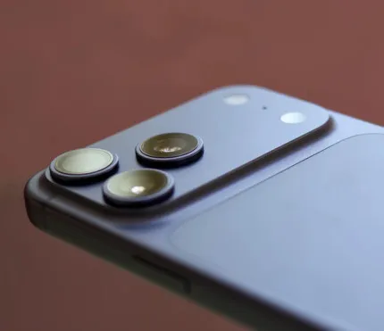 Стали відомі розміри та дизайн екранів iPhone 18