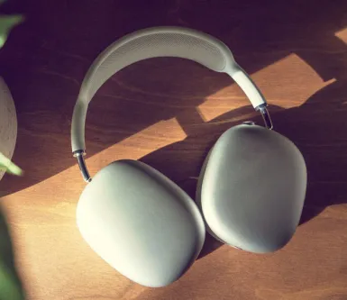 Очікується, що Apple представить доступніші AirPods та оновлені AirPods Max у 2024 році
