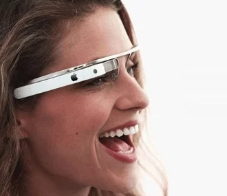 Корпорація Apple призупинила роботу над окулярами Apple Glasses