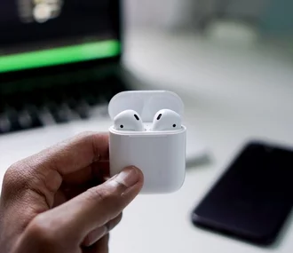 Свіженьке оновлення для AirPods від Apple. Що нового і як оновити AirPods?