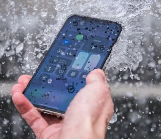 iOS 13 повідомить вас про потрапляння води в роз’єм Lightning. Як?