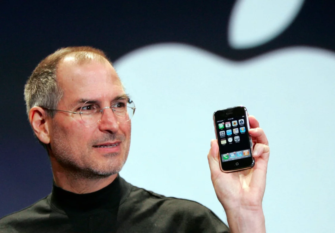 Народження першого iPhone. Як це було?