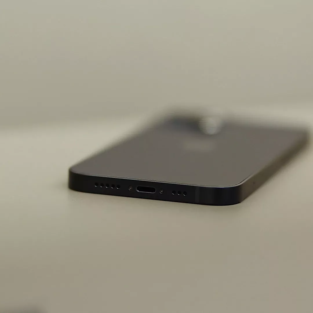 б/у iPhone 13 128GB (Midnight) (Ідеальний стан)