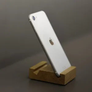 б/у iPhone SE 64GB (White) 2020 (Хорошее состояние, стандартная батарея)