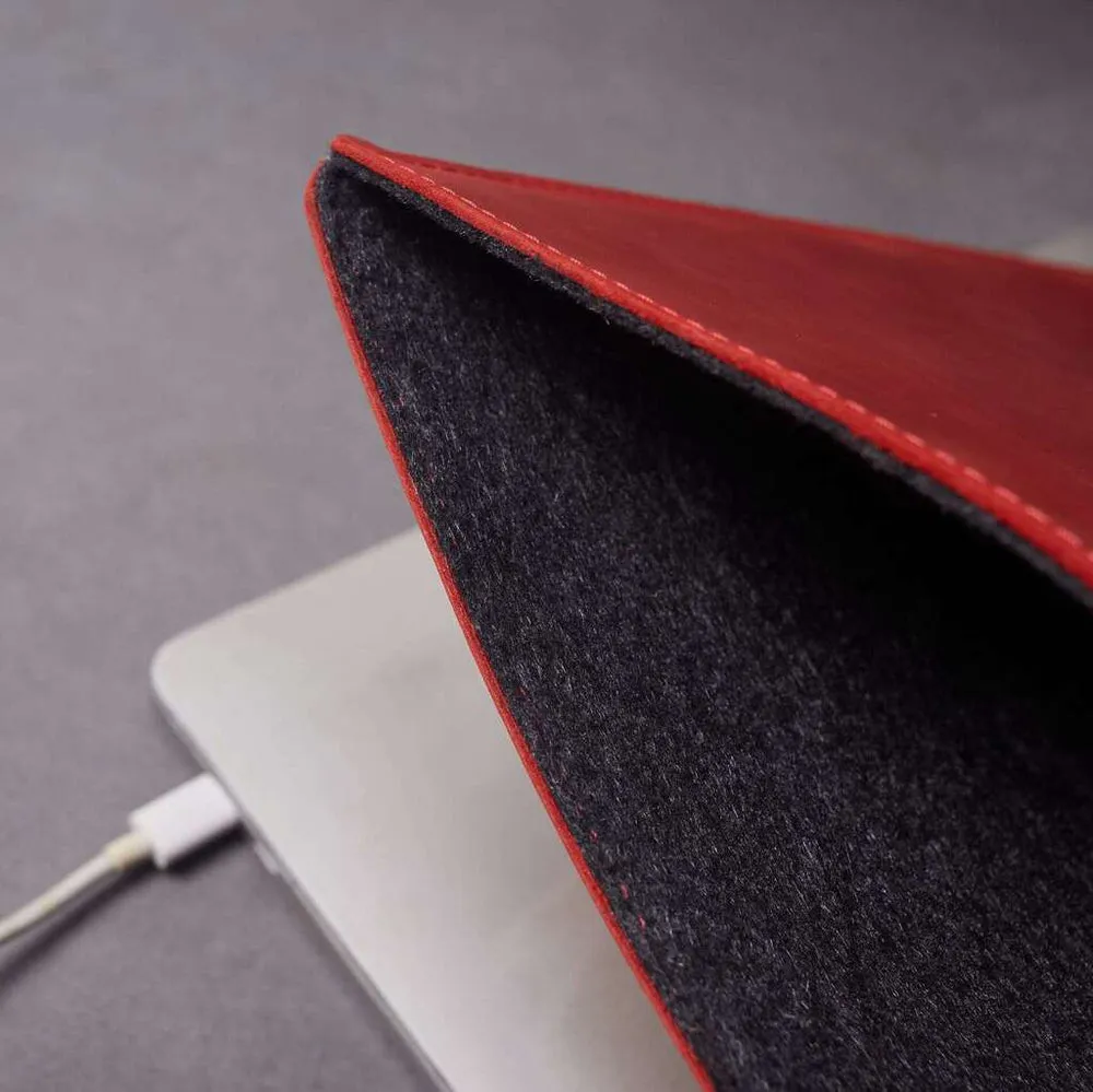 Чехол-папка INCARNE Free Port Plus для MacBook Pro 14'' (2021-2023) (Red)