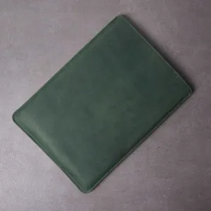 Чехол-папка INCARNE Free Port Plus для MacBook Pro 15'' (2016-2022) (Green) в Сваляве