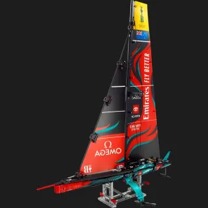 Конструктор LEGO Technic Яхта Emirates Team New Zealand AC75 (42174)