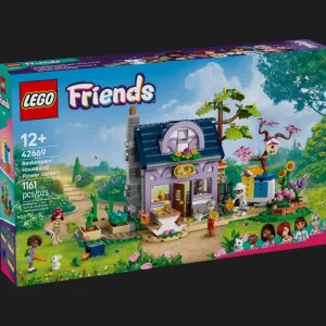 Конструктор LEGO Friends Домик и цветник пчеловодов (42669)