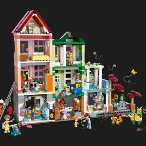 Конструктор LEGO Friends Хартлейк-Сити. Квартиры и магазины (42670)