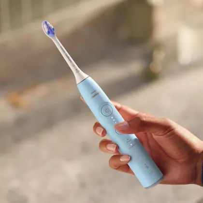 Зубная электрощетка Philips Sonicare Series 6100 (Blue) (HX7406/01) в Стрыю