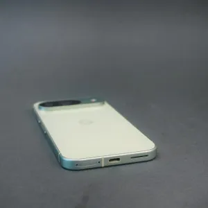 б/у Google Pixel 9 12/256GB (Wintergreen) (Как Новый)