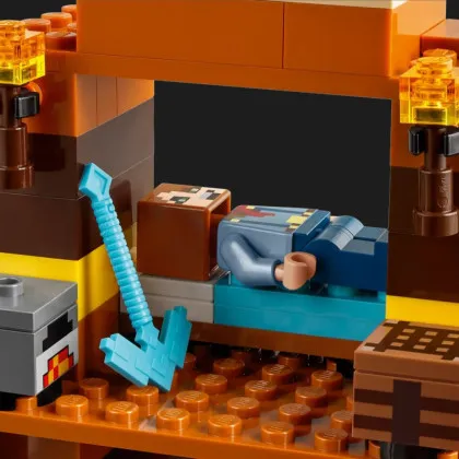 Конструктор LEGO Minecraft The Badlands Mineshaft (21263)
