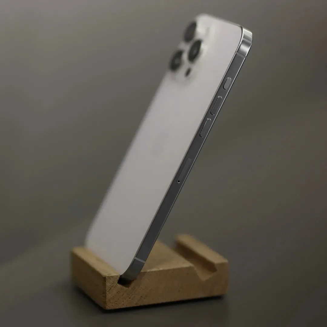 б/у iPhone 16 Pro Max 512GB (White Titanium) (Хорошее состояние, стандартная батарея) (e-Sim)