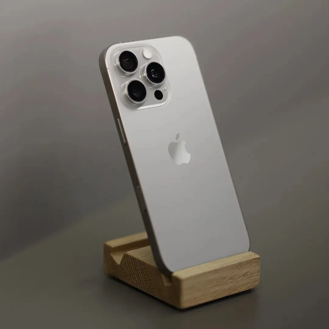 б/у iPhone 16 Pro 256GB (Natural Titanium) (Хорошее состояние, стандартная батарея) (e-Sim)