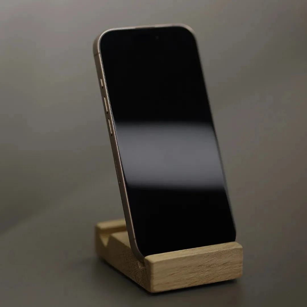 б/у iPhone 16 Pro 128GB (Desert Titanium) (Хорошее состояние, стандартная батарея) (e-Sim)