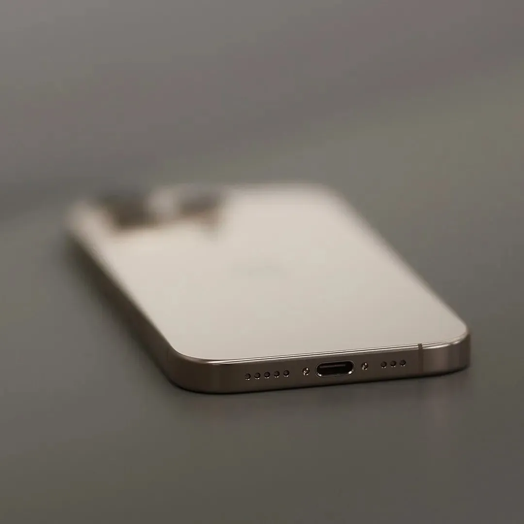 б/у iPhone 16 Pro 128GB (Desert Titanium) (Як Новий) (e-Sim)