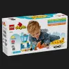 Конструктор LEGO DUPLO Уперше в аеропорту (10443)