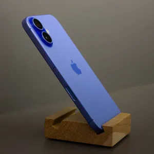 б/у iPhone 16 128GB (Ultramarine) (Хорошее состояние, новая батарея)
