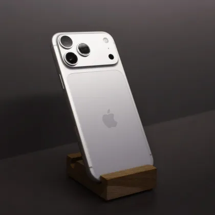 б/у iPhone 17 Pro Max 256GB (Silver) (Хорошее состояние, новая батарея)