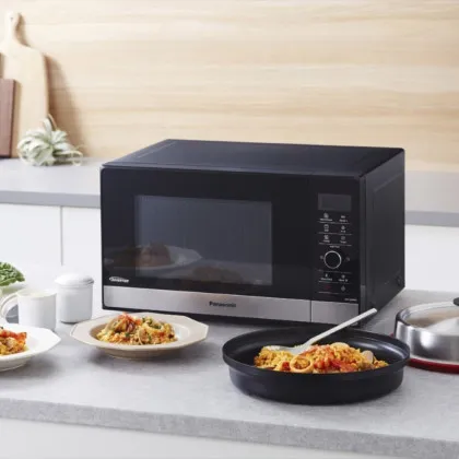 Мікрохвильова піч Panasonic NN-GD38HSZPE (Black)