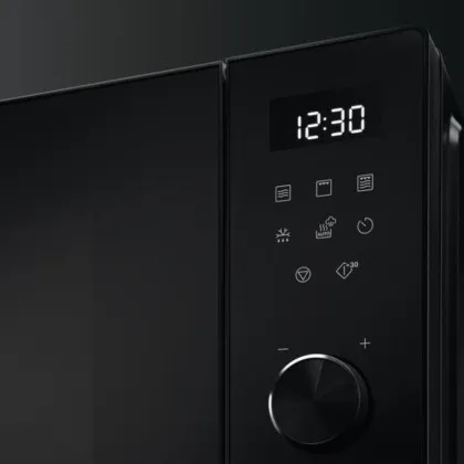 Мікрохвильова піч Electrolux EMZ729EMK (Black)
