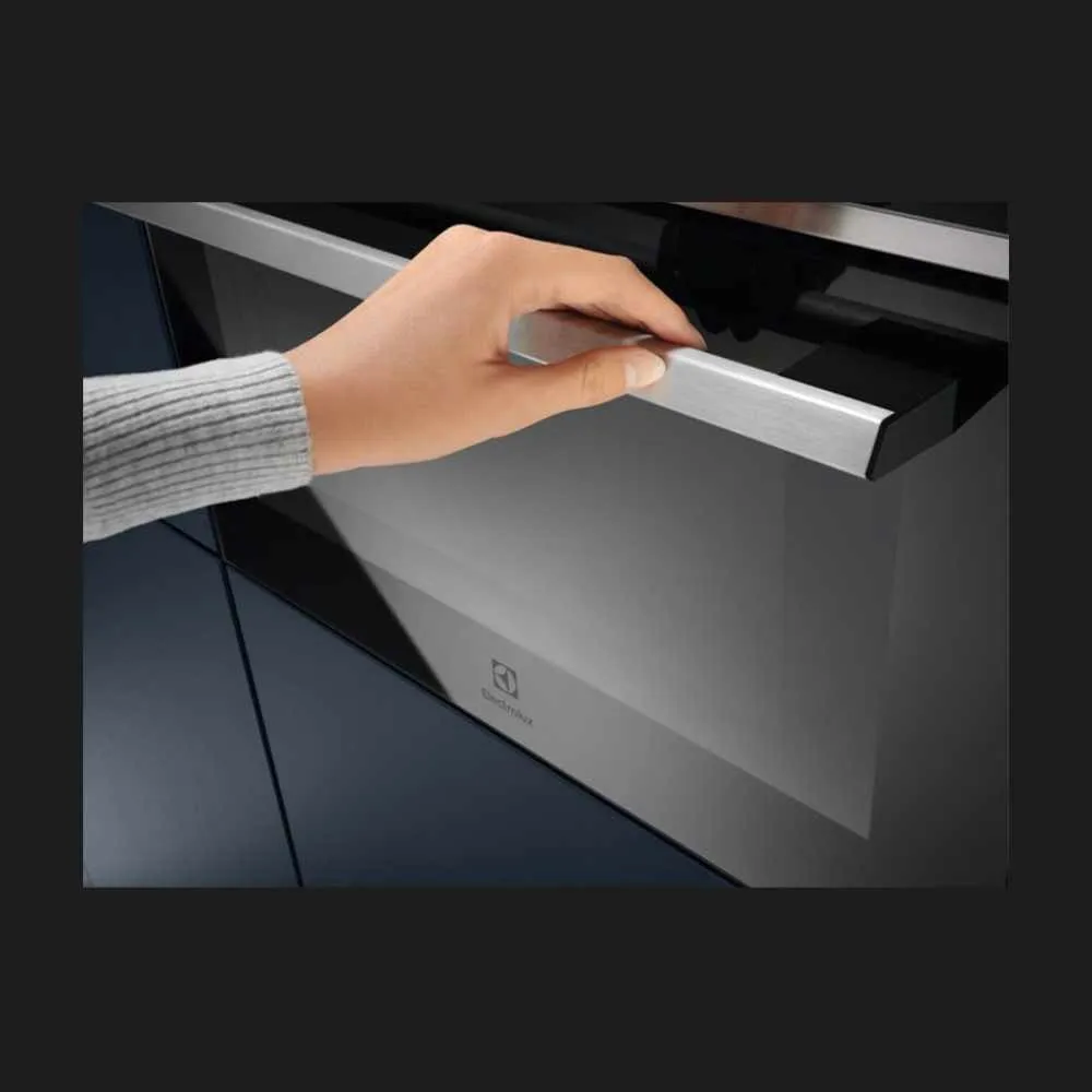 Микроволновая печь встроена Electrolux EVM8E08X (Black)