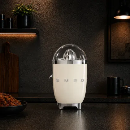 Соковыжималка для цитрусовых SMEG CJF11CREU (Cream)