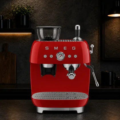 Кофемашина SMEG (Red) (Уценка)