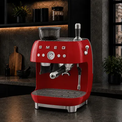 Кавомашина SMEG (Red)