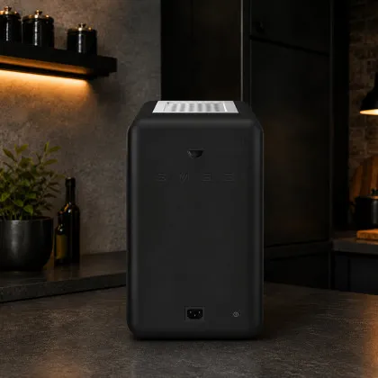 Кофемашина SMEG EMC02BLMEU (Black Matte)