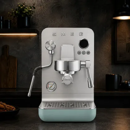 Кофемашина SMEG EMC02EGMEU (Green Matte)
