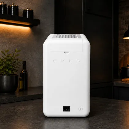 Кофемашина SMEG EMC02WHMEU (White Matte)