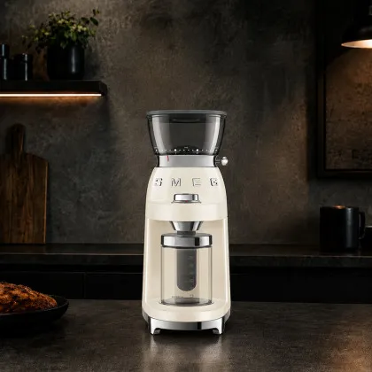 Кавомолка Smeg CGF03CREU (Cream)