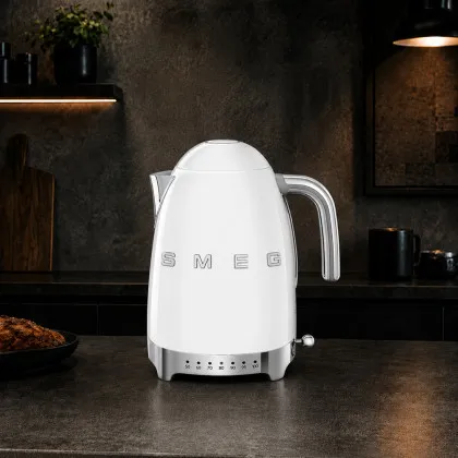 Електрочайник SMEG з регулятором температури (White) (Уцінка)