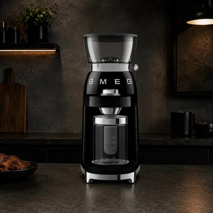 Кавомолка Smeg CGF03BLEU (Black)  в Киеве