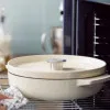 Сотейник чавунний з кришкою KitchenAid 26 см 2.77 л (Almond Cream) (CC009010-001)