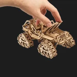 Деревянный 3D конструктор UGEARS Гусеничный внедорожник (70204)