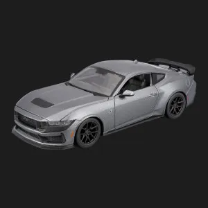 Машинка Maisto 2024 Ford Mustang Darkhorse (1:24) (32925 met.gray)