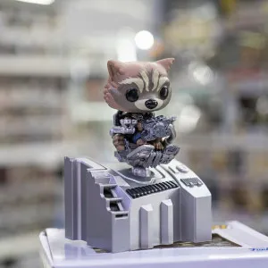 Фигурка Funko Pop! из серии «Стражи Галактики» — Ракета на корабле (63211)